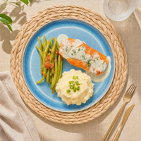PAN-SEARED CREAMY SALMON