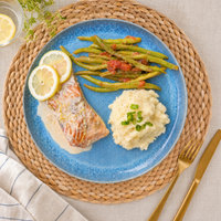 PAN-SEARED LEMON SALMON